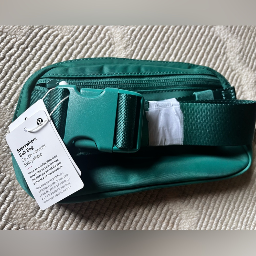Lululemon Crossbody belt bag - Picture 2 of 6